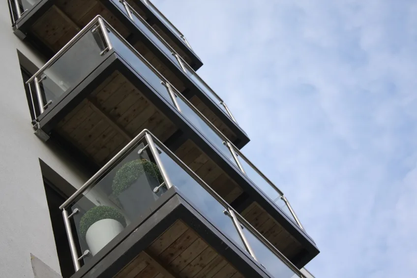 gwynne-road-balcony-installation