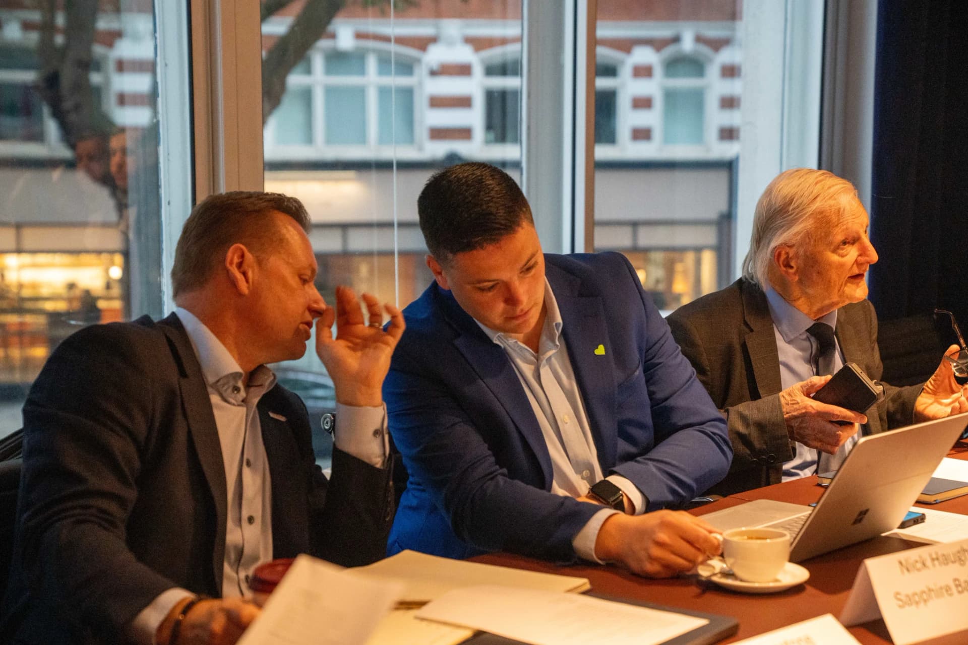 2024_Q4_Roundtable-18_v6isku