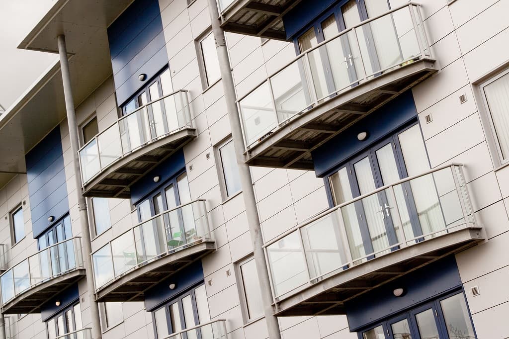 Projecting-balconies-in-Birming.jpg
