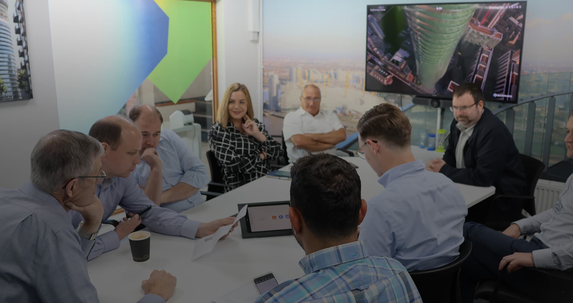 Meet-the-team-overlay_114879f446