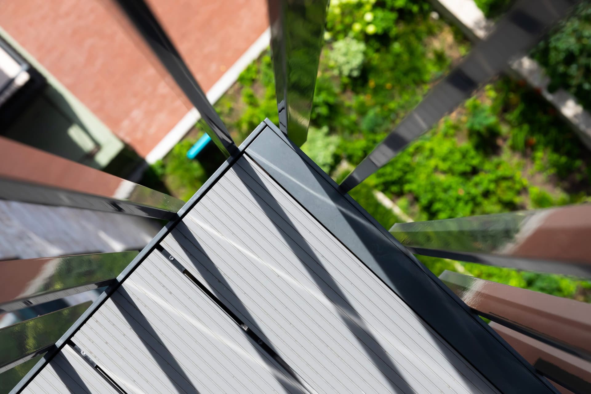 SAP001_35_SapphireBalconiesSouthallWaterside_50_PRINT_ja75dw SAP001_35_SapphireBalconiesSouthallWaterside_50_PRINT_ja75dw